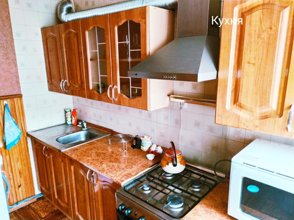 Apartment On Oktyabrskaya 105 博布鲁伊斯克 外观 照片
