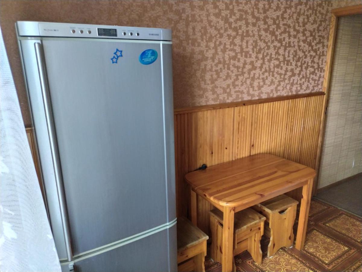 Apartment On Oktyabrskaya 105 博布鲁伊斯克 外观 照片